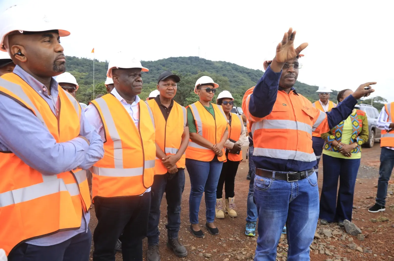 ZIARA YA MHESHIMIWA WAZIRI, MHANDISI HAMAD YUSUF MASAUNI UKAGUZI WA MGODI WA DHAHABU (GGM) MKOANI GEITA