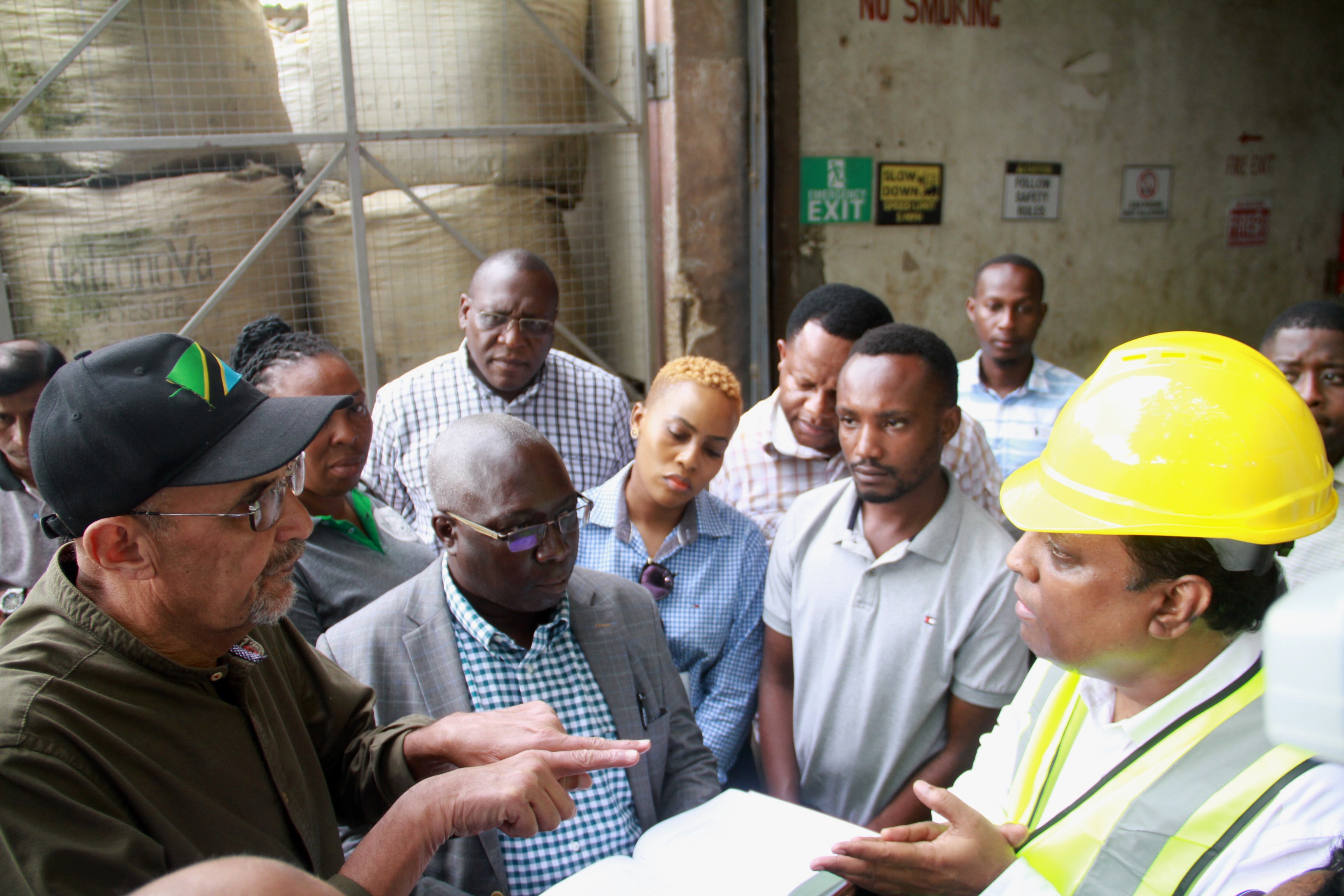 Waziri Zungu apongeza kiwanda kwa  kurejeleza chupa za plastiki na kuuza nje cover image