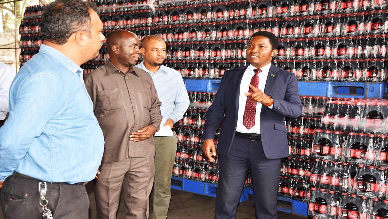 MAENDELEO YA VIWANDA YAENDANE SAMBAMBA NA UTUNZAJI WA MAZINGIRA cover image