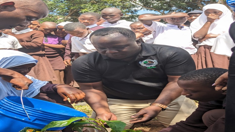 NEMC KANDA YA MAGHARIBI YATOA ELIMU YA MABADILIKO YA TABIANCHI KWA SHULE YA SEKONDARI KARIAKOO cover image