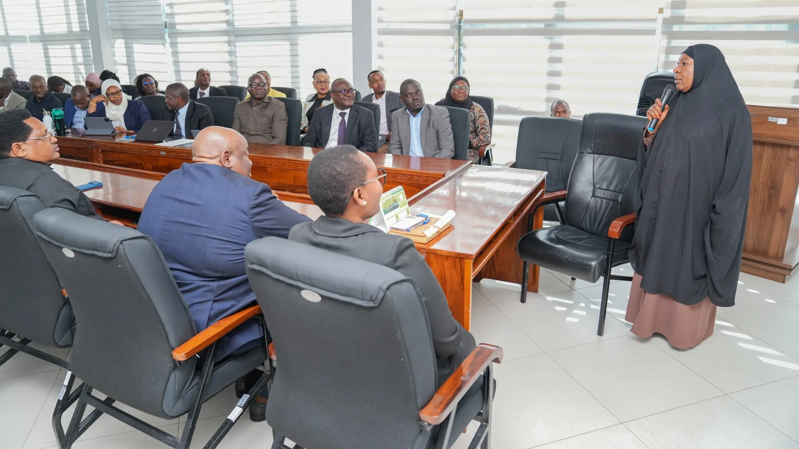 BODI MPYA YA NEMC YAKUTANA NA WATUMISHI– YAHIMIZA UWAJIBIKAJI NA USAFI WA MAZINGIRA