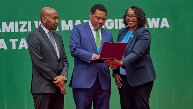WAZIRI MKUU AZINDUA MFUMO WA TOCEMS KATIKA KONGAMANO LA MAZINGIRA NEMC@40