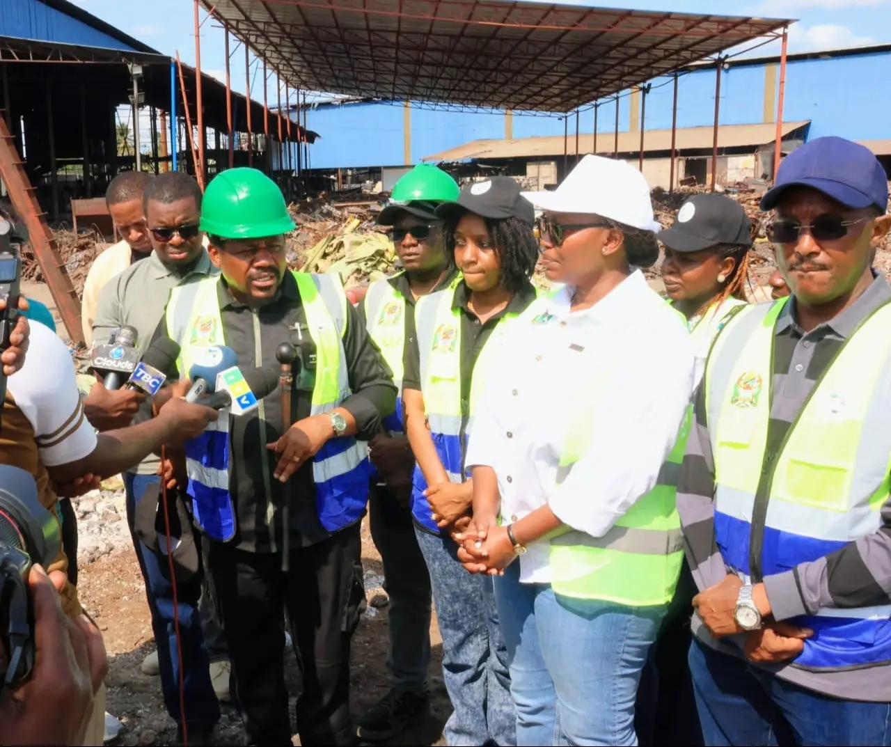 KWAGILWA AFUNGIA KIWANDA CHA HANGJIN STEEL MKURANGA KWA UKIUKWAJI WA SHERIA ZA MAZINGIRA
